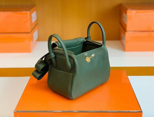 mmexport1679965955450-1024x779-1 Hermes Mini Lindy TC Leather Jungle green Gold Hardware 19cm Full Handmade