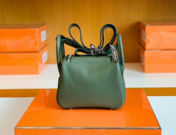 mmexport1679965969252-1024x787-1 Hermes Mini Lindy TC Leather Jungle green Silver Hardware 19cm Full Handmade