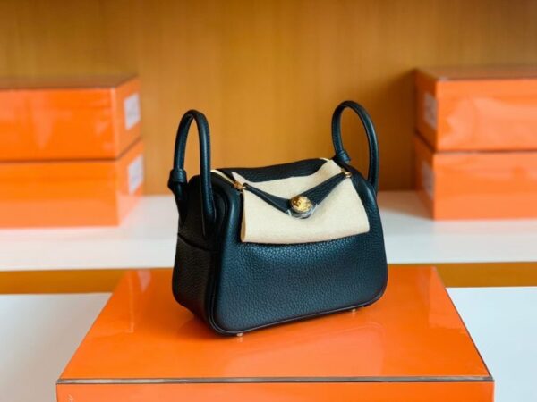 mmexport1679966004456-1024x768-1 Hermes Mini Lindy TC Leather Black Gold Hardware 19cm Full Handmade