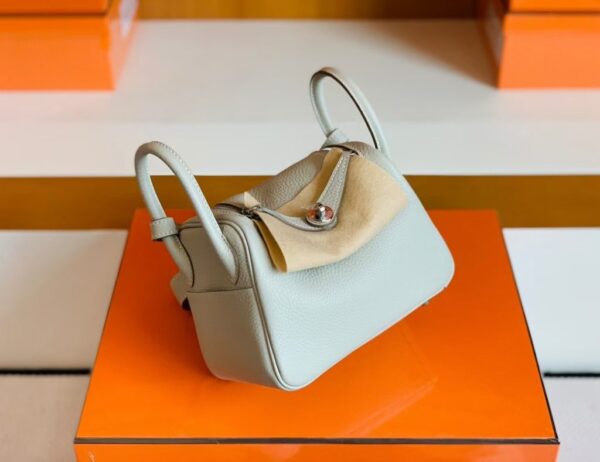Hermes Mini Lindy TC Leather Pearl grey Silver Hardware 19cm Full Handmade