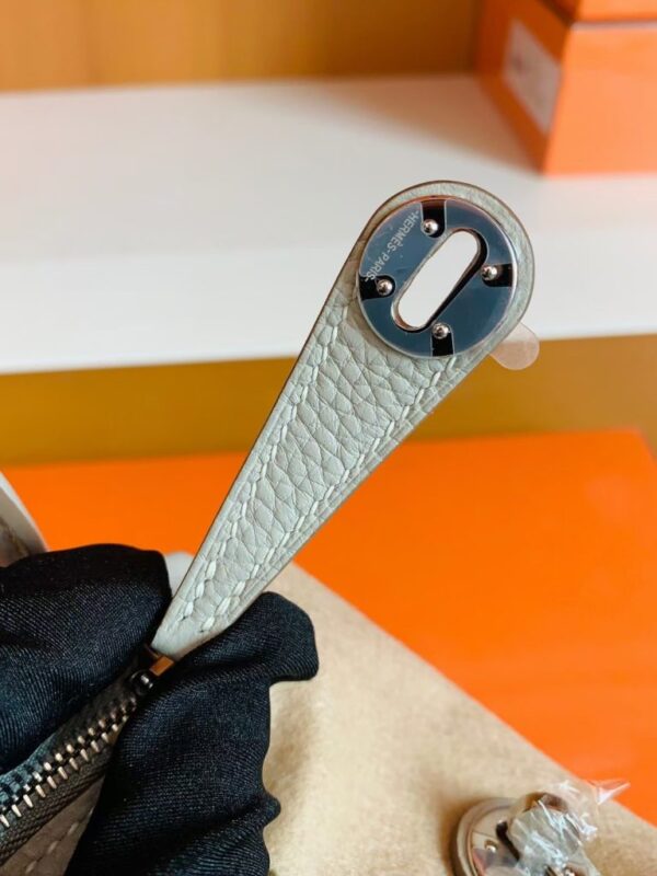 Hermes Mini Lindy TC Leather Pearl grey Silver Hardware 19cm Full Handmade