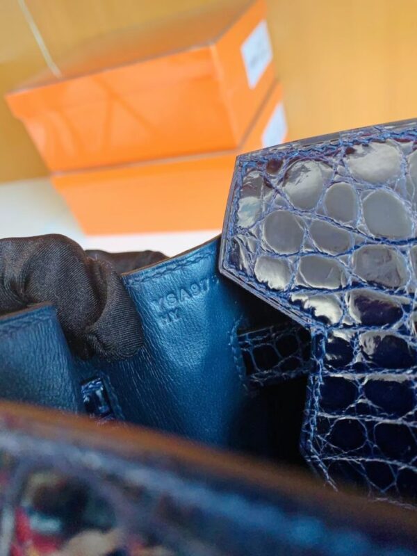 mmexport1679966323479-768x1024-1 Hermes Birkin BLUE NUIT Shiny crocodile 2Z Dark Deep Blue Silver Hardware 30cm Full Handmade