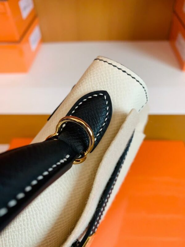 mmexport1681810192588-768x1024-1 Hermes Kelly Epsom Creamy White & Black Gold Hardware 25cm Full Handmade