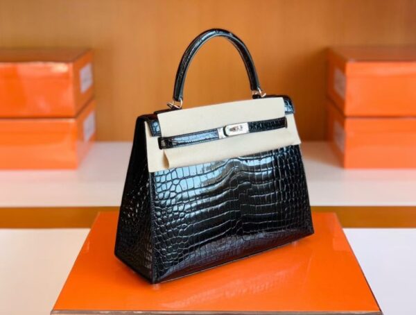 mmexport1681810349651-1024x774-1 Hermes Kelly Shiny Porosus crocodile Black Silver Hardware 25cm Full Handmade