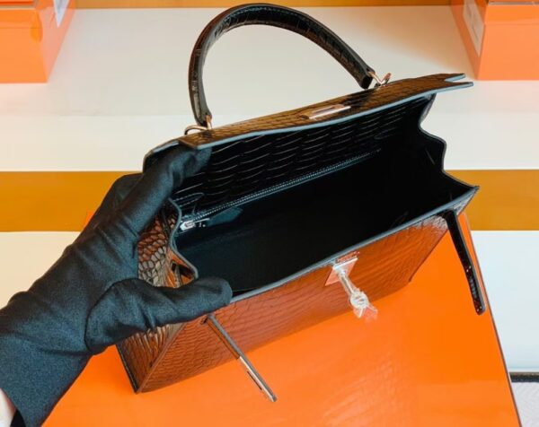mmexport1681810357887-1024x812-1 Hermes Kelly Shiny Porosus crocodile Black Silver Hardware 25cm Full Handmade