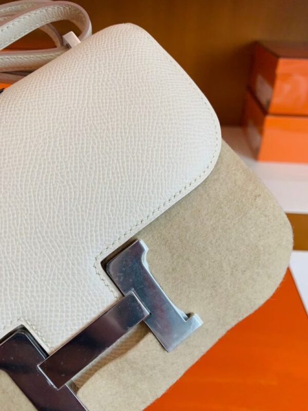 mmexport1681811020102-768x1024-1 Hermes Constance Epsom Creamy White Silver Hardware 18cm Full Handmade