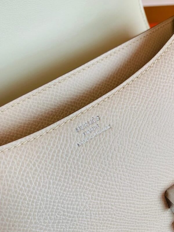 mmexport1681811027812-768x1024-1 Hermes Constance Epsom Creamy White Silver Hardware 18cm Full Handmade