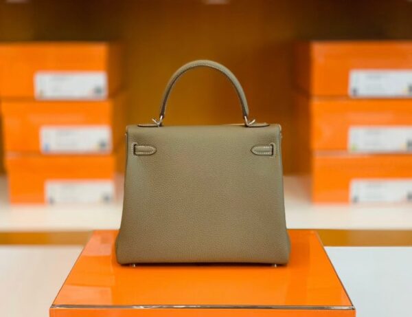 mmexport1683596408868-1024x787-1 Hermes Kelly Togo etoupe grey Silver Hardware 25cm Full Handmade