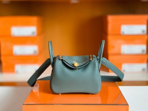 Hermes Mini Lindy Togo 63 Almond green Gold Hardware 19cm Full Handmade