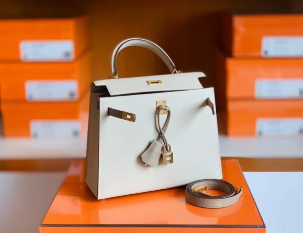 mmexport1683597213116-1024x791-1 Hermes Kelly Epsom Creamy White & s2 Trench Grey Gold Hardware 25cm Full Handmade