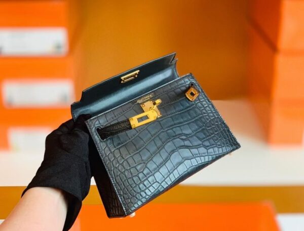 mmexport1683947630602-1024x779-1 Hermes Mini Kelly Matte Alligator ck84 Graphite grey Gold Hardware 19cm Full Handmade