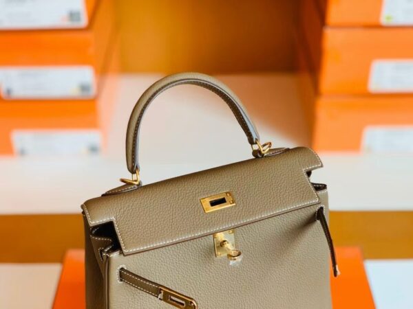 mmexport1686298132187-1024x768-1 Hermes Kelly Togo CK18 Etoupe Grey Gold Hardware 25cm Full Handmade