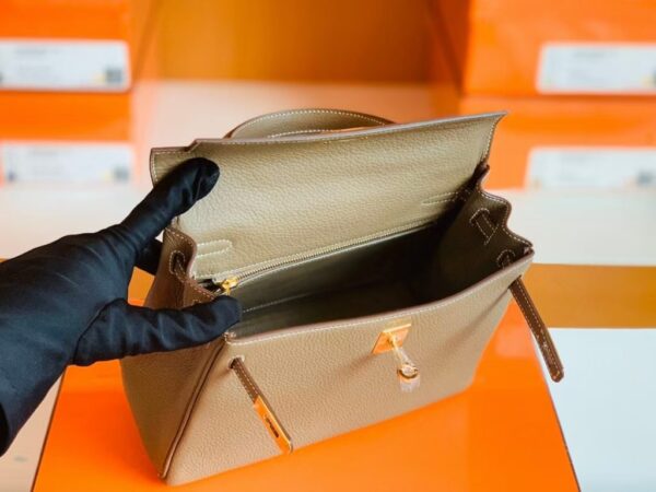 mmexport1686298134052-1024x768-1 Hermes Kelly Togo CK18 Etoupe Grey Gold Hardware 25cm Full Handmade