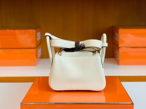 mmexport1688808840593-1024x768-1 Hermes Mini Lindy TC Leather Creamy White Gold Hardware 19cm Full Handmade