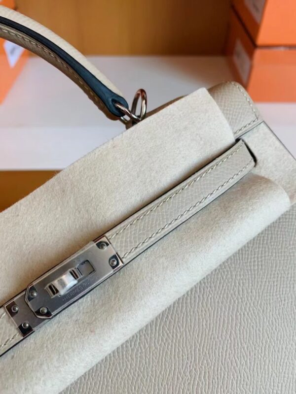 mmexport1691336916966-768x1024-1 Hermès kelly Epsom s2 Light Grey Silver Hardware 25cm Full Handmade
