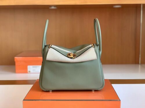 Hermès Lindy Swift q1 Sage green Gold Hardware 26cm Full Handmade
