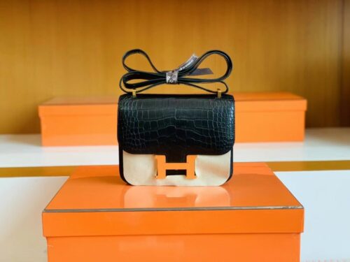 Hermès mini Constance Matte Alligator crocodile Black Gold Hardware 18cm Full Handmade