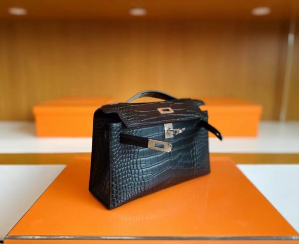 mmexport1696605755924-1024x837-1 Hermès mini kelly pochette Matte Alligator crocodile Black Silver Hardware 22cm Full Handmade