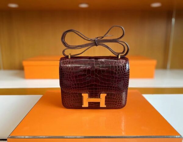 mmexport1696605844389-1024x799-1 Hermès Constance Shiny Alligator crocodile Wine red Gold Hardware 18cm Full Handmade