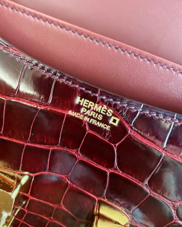mmexport1696605848731-819x1024-1 Hermès Constance Shiny Alligator crocodile Wine red Gold Hardware 18cm Full Handmade