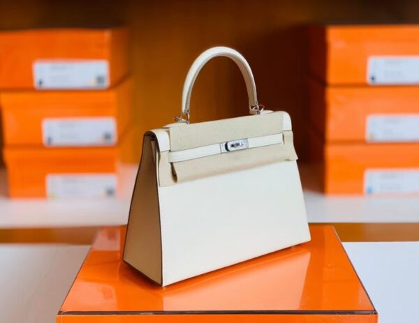 mmexport1697469795027-1024x791-1 Hermès Kelly Epsom Creamy White Silver Hardware 25cm Full Handmade