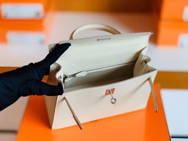 mmexport1697469811330-1024x768-2 Hermès Kelly Epsom Ice White Gold Hardware 25cm Full Handmade