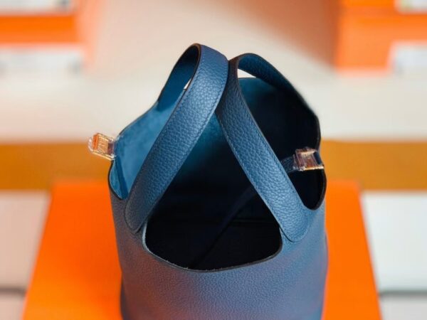 mmexport1697470012455-1024x768-2 Hermès Picotin Togo Deep Blue Gold Hardware 18cm Full Handmade