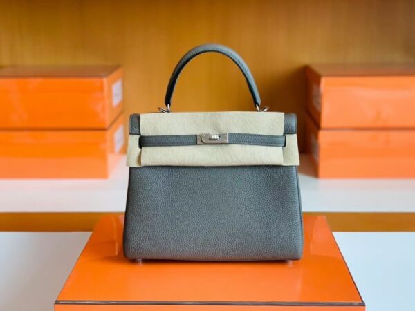 mmexport1699008543951-1-1024x768-1 Hermès Kelly Togo 8F tinware grey Silver Hardware 25cm Full Handmade