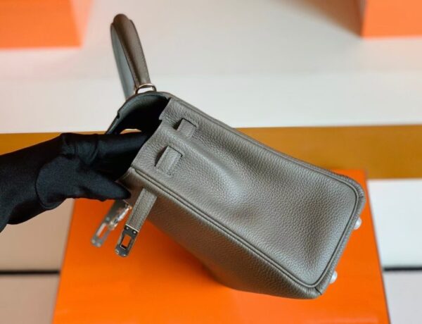 mmexport1699008561265-1-1024x785-1 Hermès Kelly Togo 8F tinware grey Silver Hardware 25cm Full Handmade
