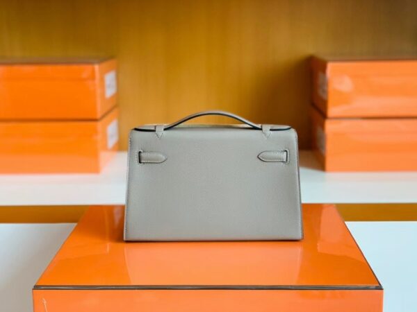 mmexport1699694716251-1024x768-1 Hermès Mini kelly Pochette Epsom Light Grey Gold Hardware 22cm Full Handmade