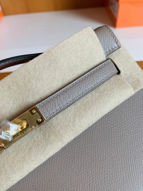 mmexport1699694719132-768x1024-1 Hermès Mini kelly Pochette Epsom Light Grey Gold Hardware 22cm Full Handmade
