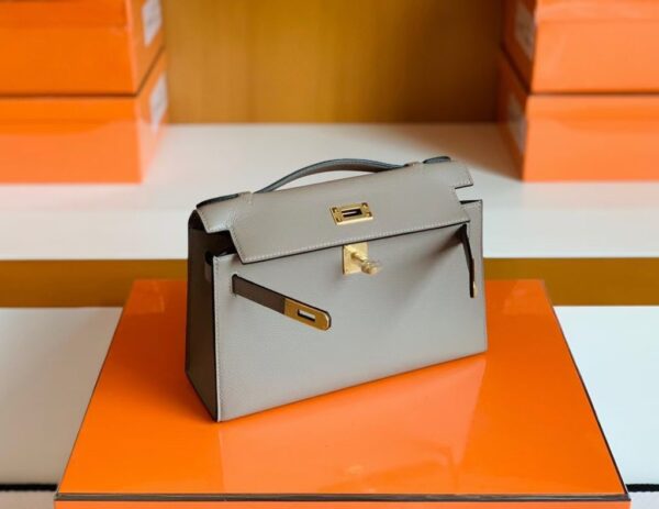 mmexport1699694722751-1024x791-1 Hermès Mini kelly Pochette Epsom Light Grey Gold Hardware 22cm Full Handmade