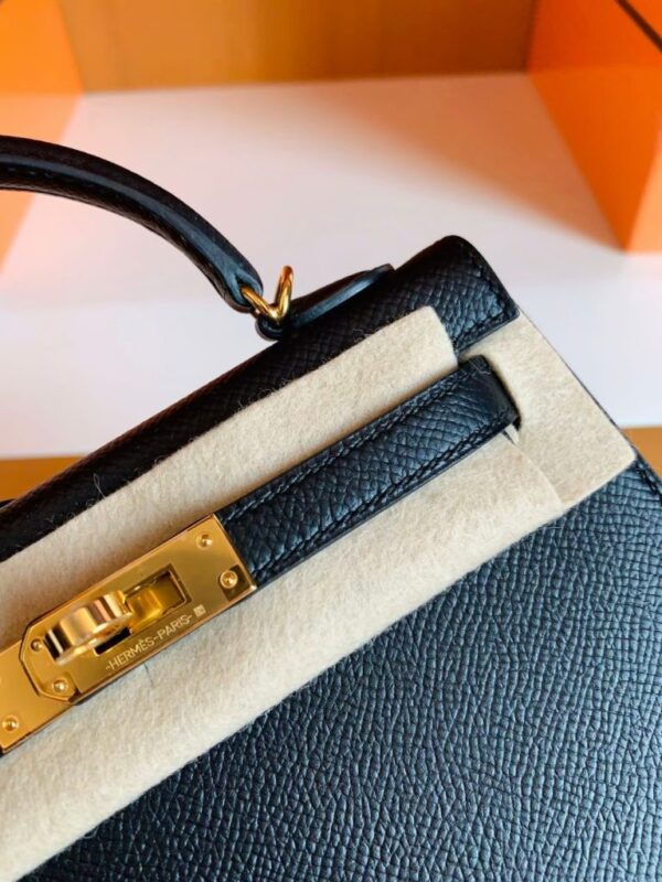 mmexport1699695237818-768x1024-1 Hermès Mini Kelly Epsom CK89 Black Gold Hardware 19cm Full Handmade