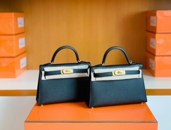 mmexport1699695245137-1024x779-1 Hermès Mini Kelly Epsom CK89 Black Gold Hardware 19cm Full Handmade