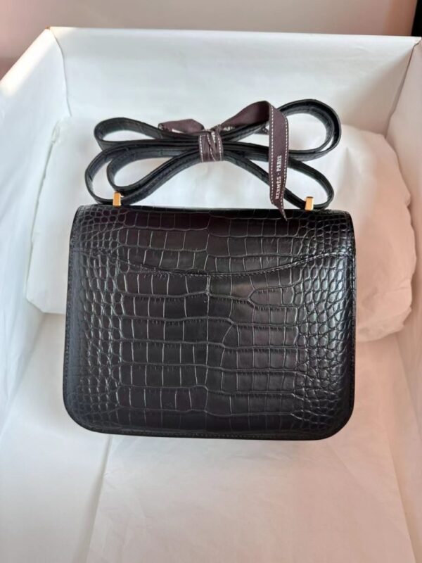 mmexport1700059998737-768x1024-1 Hermès mini cosntance Matte Alligator crocodile Black Gold Hardware 18cm Full Handmade