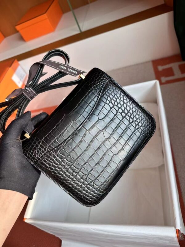 mmexport1700060004976-768x1024-1 Hermès mini cosntance Matte Alligator crocodile Black Gold Hardware 18cm Full Handmade