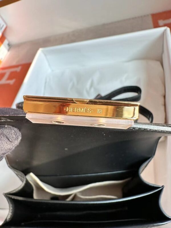 mmexport1700060011037-768x1024-1 Hermès mini cosntance Matte Alligator crocodile Black Gold Hardware 18cm Full Handmade
