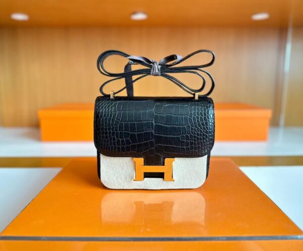 mmexport1700060016553-1024x846-1 Hermès mini cosntance Matte Alligator crocodile Black Gold Hardware 18cm Full Handmade