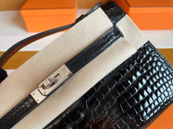mmexport1705116721531-1024x768-1 Hermès Kelly potteche Shiny crocodile Black Silver Hardware 22cm Full Handmade