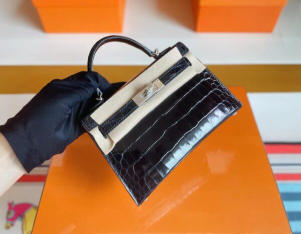mmexport1715940750483-1024x798-1 H Factory Bags mini kelly Shiny Niloticus crocodile Deep Blue Silver Hardware 19cm Full Handmade