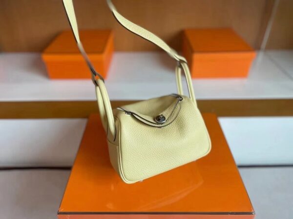 mmexport1739437502320-1024x768-1 H Factory Bags Mini Lindy Togo Leather Light Yellow Silver Hardware 20cm Full Handmade