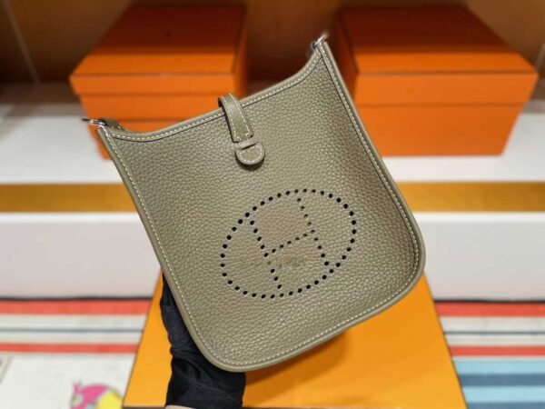 2025-11-04_180712_600-1024x768-1 H Factory Bags Mini Evelyne Togo Leather Etoupe Grey Silver Hardware 16cm Full Handmade