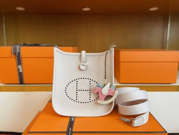 2025-11-04_180741_607-1024x775-1 H Factory Bags Mini Evelyne Togo Leather Cream White Silver Hardware 16cm Full Handmade