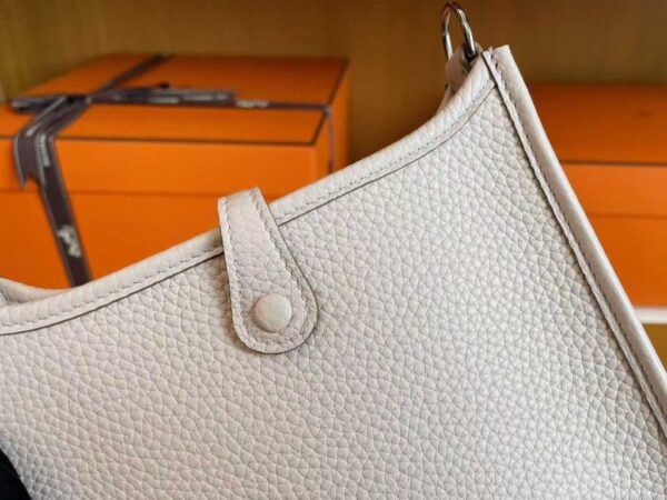 2025-11-04_180754_865-1024x768-1 H Factory Bags Mini Evelyne Togo Leather Cream White Silver Hardware 16cm Full Handmade