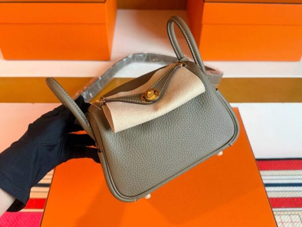 2025-12-17_113409_025-1024x768-1 H Factory Bags Mini Lindy Togo Leather Etoupe Grey Gold Hardware 19cm Full Handmade