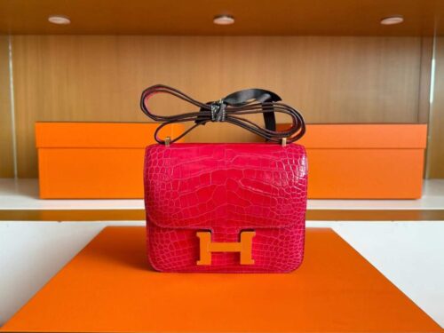 2025-12-22_101137_671-1024x787-1 H Factory Bags Constance Shiny Alligator Crocodile Chinese Red Gold Hardware 18cm Full Handmade