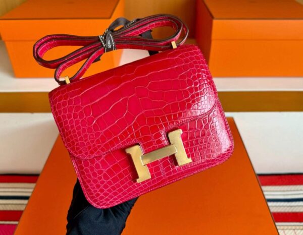 2025-12-22_101139_512-1024x795-1 H Factory Bags Constance Shiny Alligator Crocodile Chinese Red Gold Hardware 18cm Full Handmade