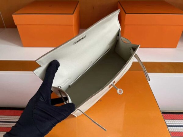 e5beaee4bfa1e59bbee78987_2025-10-10_101051_699-1024x768-1 H Factory Bags Mini Kelly Pochette Swift Leather Cream White Silver Hardware 22cm Full Handmade