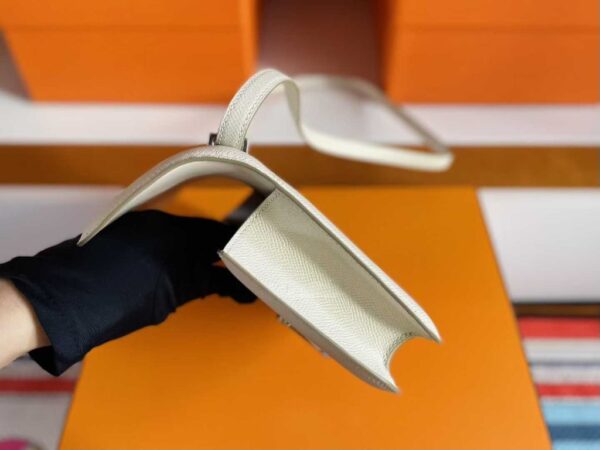 e5beaee4bfa1e59bbee78987_2025-10-11_100153_101-1024x768-1 H Factory Bags Constance To go Epsom Leather Cream White Silver Hardware 21cm Full Handmade