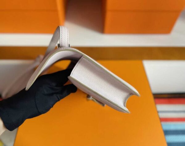 e5beaee4bfa1e59bbee78987_2025-10-11_100252_524-1024x813-1 H Factory Bags Constance To go Epsom Leather Light Sakura Pink Silver Hardware 21cm Full Handmade